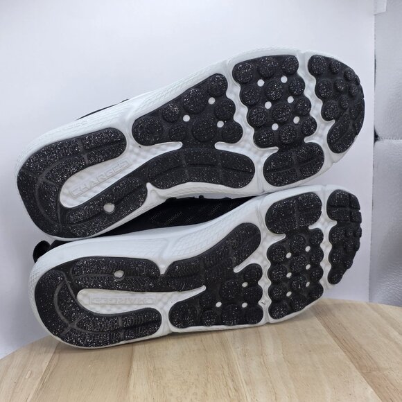 Men's size 8 Under Armour, Charged Assert 10 Running Shoe 3026175-008 Black/Gold - Picture 8 of 9